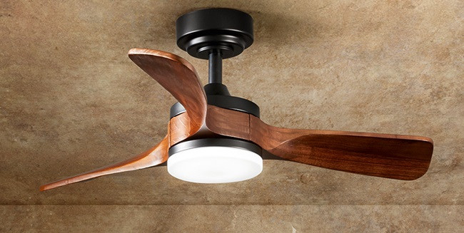 Ventilatore in metallo nero con luce LED 3 pale legno massiccio noce scuro Ø 90cm